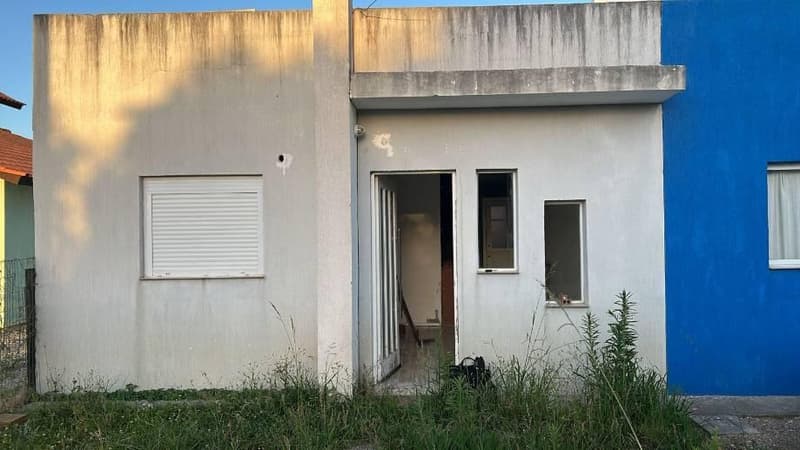 Foto 5 de 8: Casa em leilão em Pelotas - RS, bairro Laranjal — Casa 36m² com Terreno 180m² | DESOCUPADA | Pelotas-RS | Laranjal | Próx. à Praia do Laranjal - Financiamento até 420 Meses!