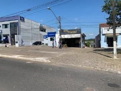 Foto 8 de 12: Terreno em leilão em Castro - PR — Terreno localizado na Rua Dr. Jorge Xavier da Silva 68, Centro, Castro/PR, contendo benfeitoriais residencial/comercial.