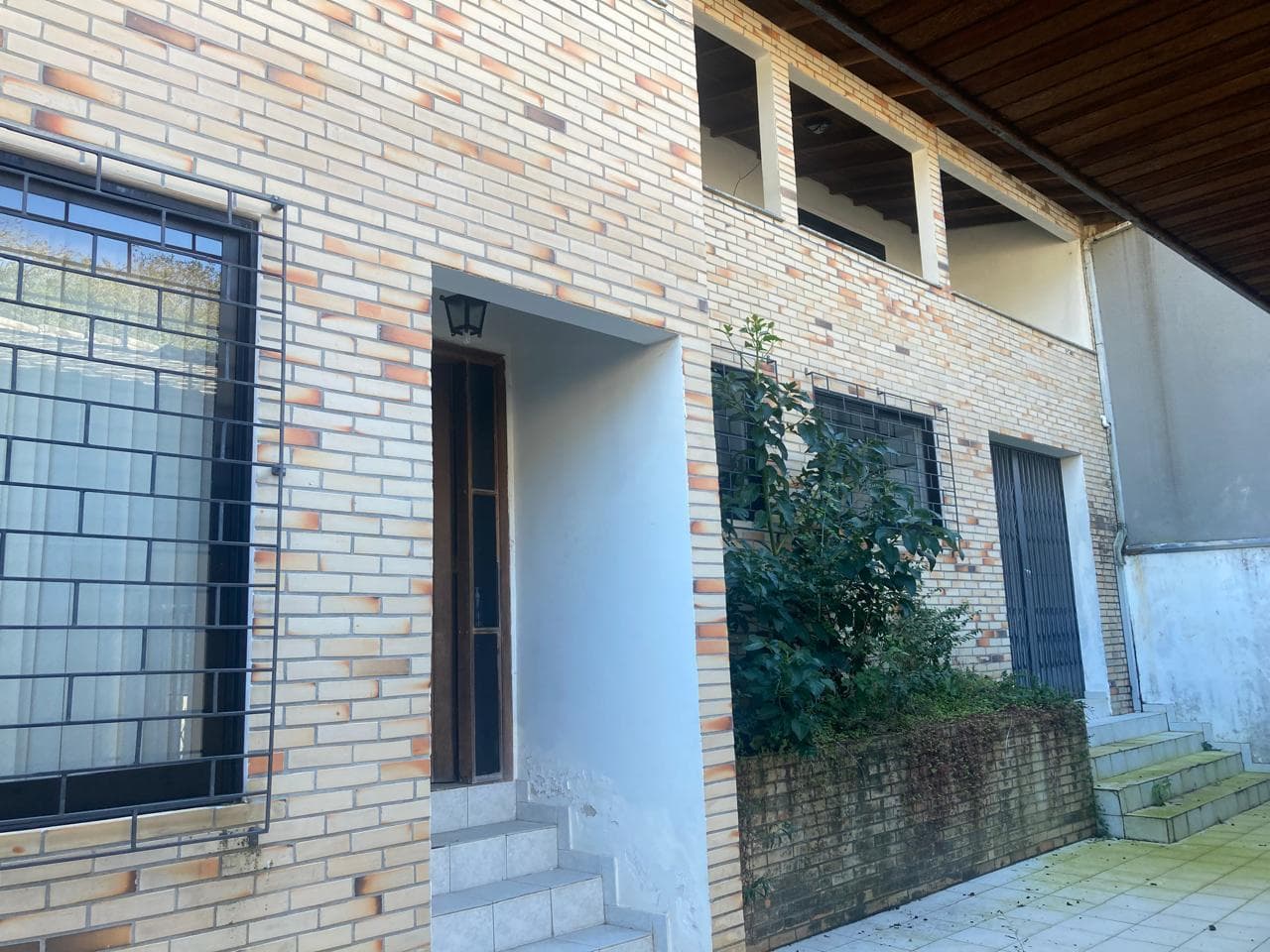 Foto 19 de 52: Casa em leilão em Curitiba - PR — Direitos Hereditários sobre Casa de 285m² - Bairro Jardim Social - Curitiba/PR