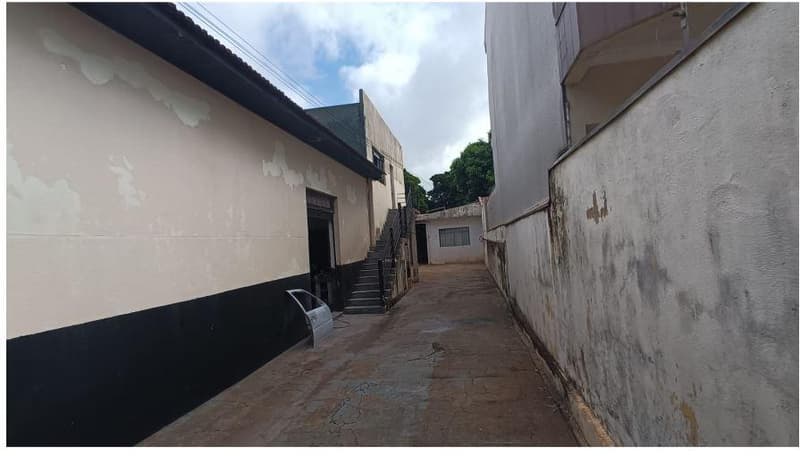 Foto 4 de 8: Terreno em leilão em Umuarama - PR — Terreno com área de 490.00,m2, contendo edificações residencias (quitinetes) e um salão comercial - com área total de 515,00m² Avenida Rio Grande do Norte, 4829, ZONA 5 Umuarama/PR.