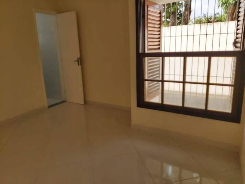 Foto 6 de 11: Casa em leilão em Campos Dos Goytacazes - RJ, bairro Parque Jockey Club — Casa, Ocupado, Campos Dos Goytacazes / RJ (21% abaixo da avaliação)