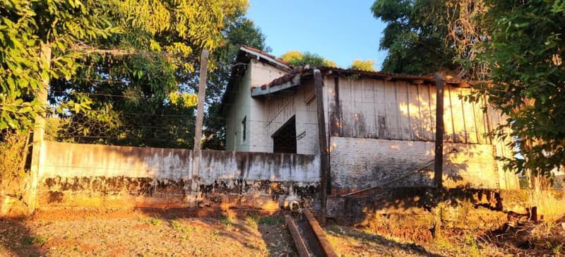 Foto 9 de 9: Terreno em leilão em Porecatu - PR — IMÓVEL URBANO: uma área de terra urbana consistente do lote nº 01 da quadra nº 98, medindo 3.581,10 m², Rua Padre Luiz Giavarini, n 377, Porecatu/PR