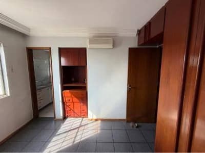 Foto 13 de 14: Apartamento em leilão em Goiânia - GO, bairro Setor Leste Universitário — Apto 87m² | DESOCUPADO | Goiânia-GO | Edifício Júlio Verne | Setor Leste Universitário - 3 Dorms, 3 Banheiros - Financiamento até 420 Meses!