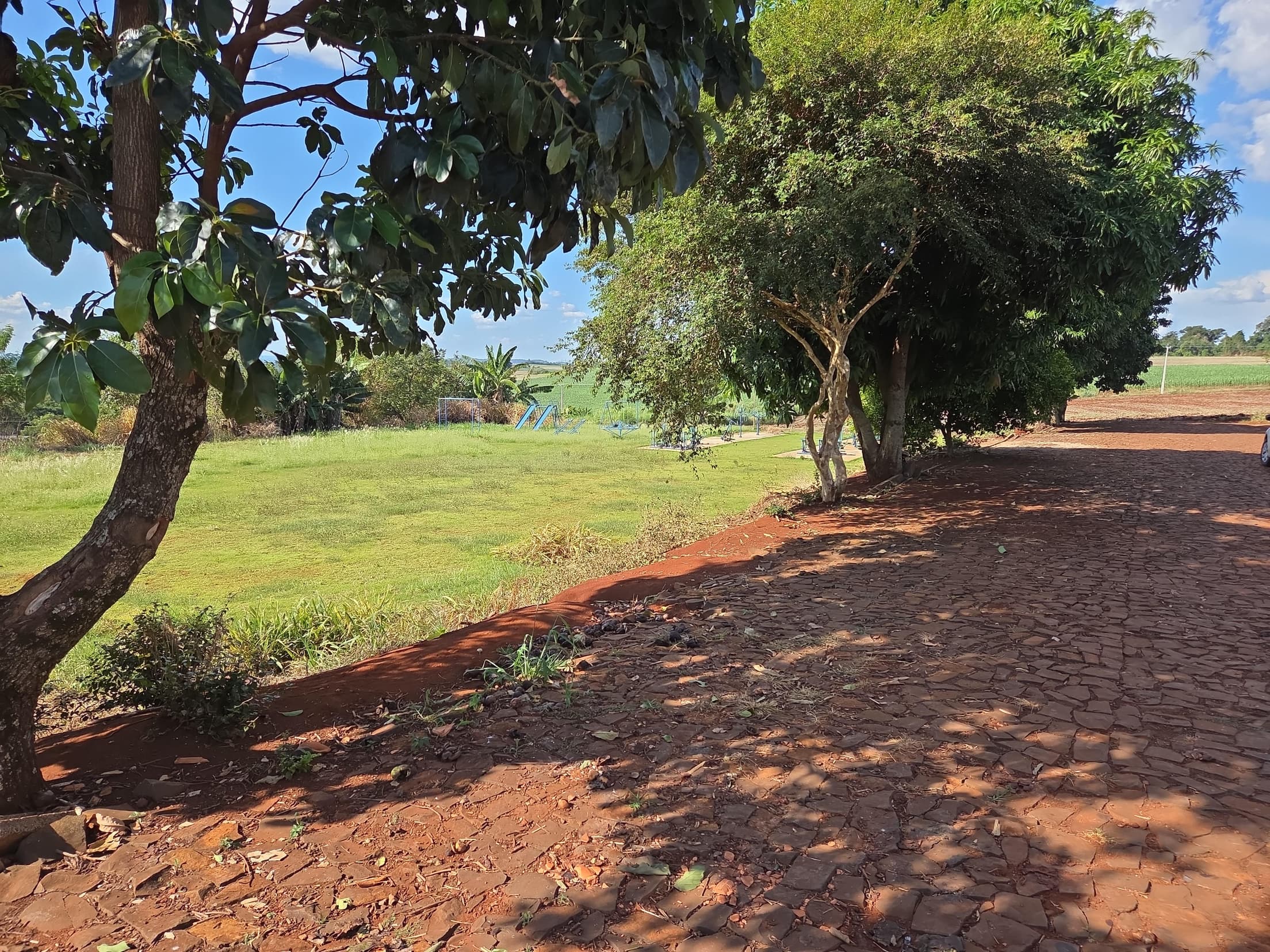 Foto 1 de 5: Terreno em leilão em Nova Prata Do Iguaçu - PR, bairro Laticínio — LOTE URBANO Nº 02 DA QUADRA 05 DA RUA ELEUTERIO BALARDINI, Nº 520, BAIRRO LATICINIO LOCALIZADO EM NOVA PRATA DO IGUAÇU/PR - ÁREA DE 1.541,61M²