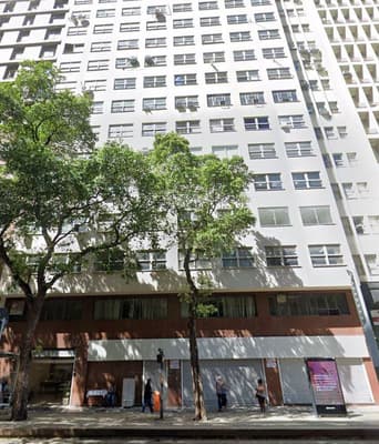 Foto 2 de 4: Comercial em leilão em Rio De Janeiro - RJ, bairro Centro — Conjunto Comercial 577m² | Av. Rio Branco, 37 | 21º Andar | Vista Panorâmica e VLT na Porta: Oportunidade de Prestígio no Centro do Rio!