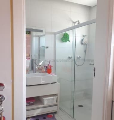 Foto 15 de 25: Casa em leilão em Santana De Parnaíba - SP, bairro Suru — Casa 283m² c/ Piscina | Condomínio New Ville, Santana de Parnaíba/SP | Terreno 343m² | Segurança 24h & Alto Padrão em Bairro Suru!