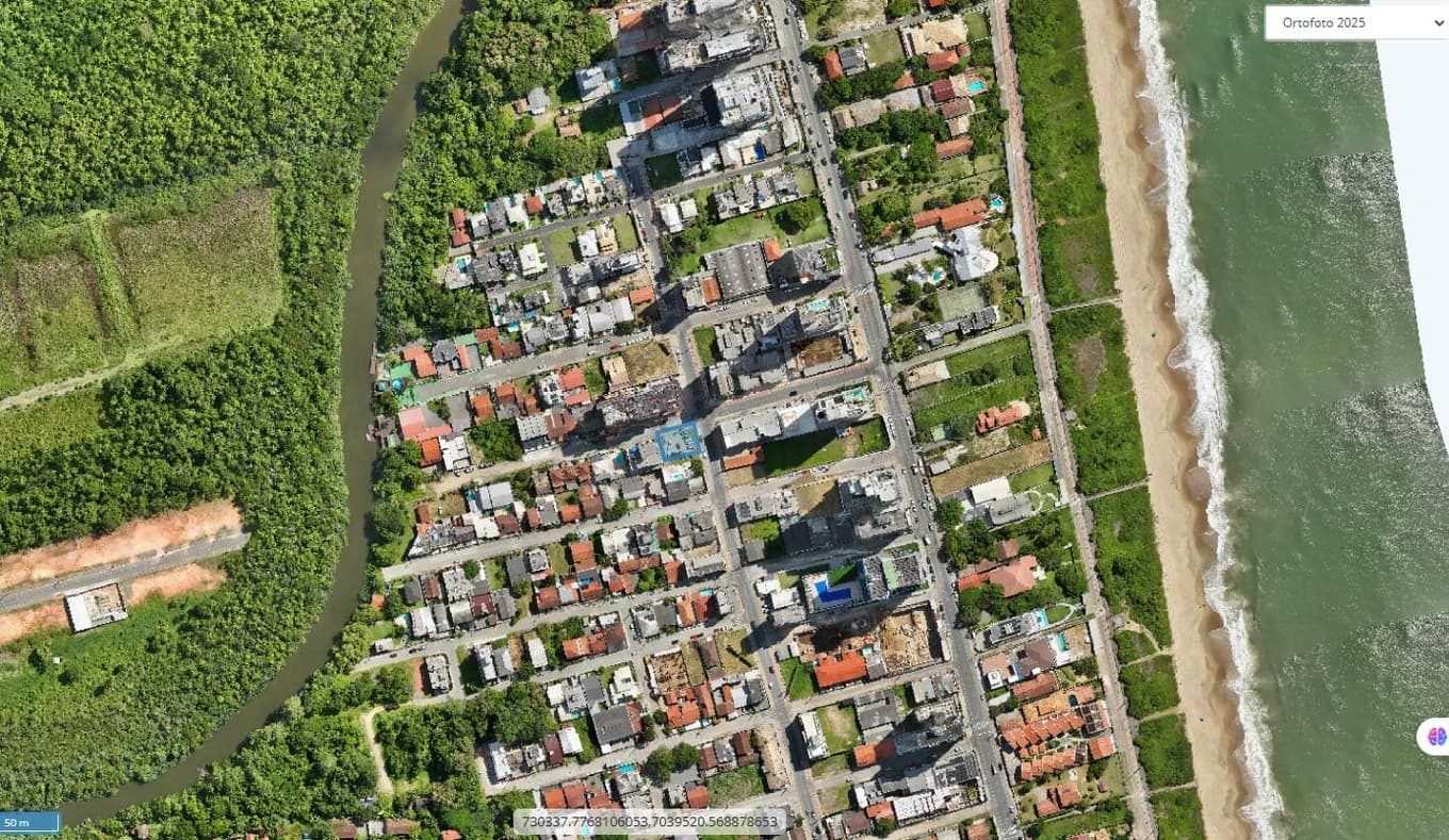 Foto 1 de 5: Terreno em leilão em Balneário Piçarras - SC — Terreno Garlini - Baln. Piçarras