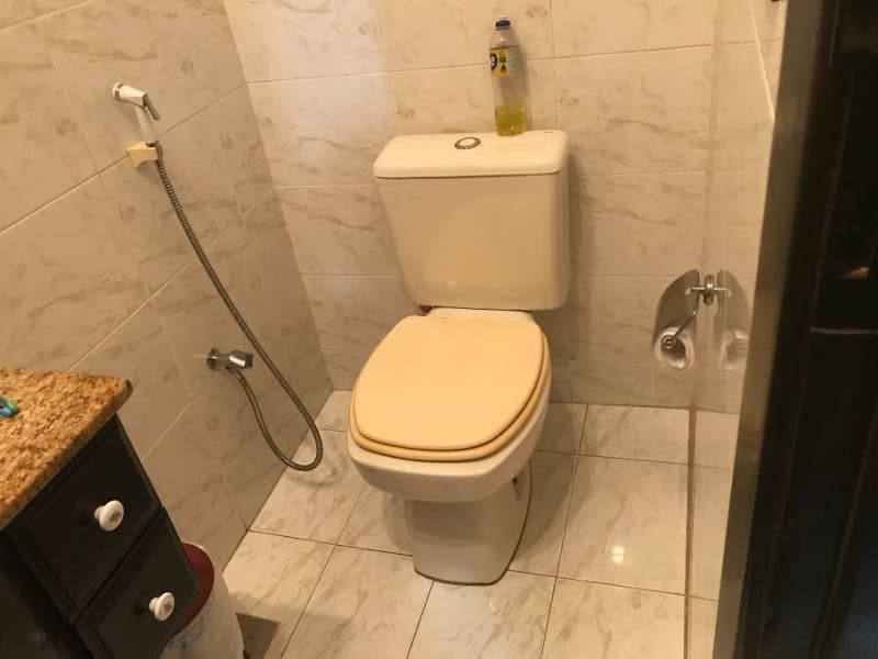 Foto 4 de 21: Casa em leilão em Rio De Janeiro - RJ, bairro Bento Ribeiro — Casa 204m² com Terreno 164m² | Rio De Janeiro-RJ | Bento Ribeiro - Com 4 Dormitórios, 400mts Estação de Trem Marechal Hermes - Financiamento até 420 Meses!