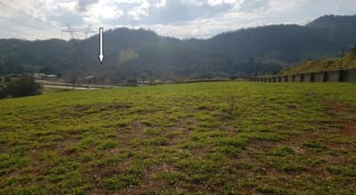 Foto 3 de 5: Terreno em leilão em Atibaia - SP — Terreno em Atibaia, Lote nº 1 da Quadra D, com área de 7.668,22m², Terras da Fazenda Santana I, bairro do Tanque