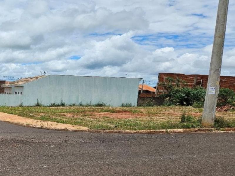 Foto 3 de 3: Terreno em leilão em Piacatu - SP, bairro Centro — Lote, 150.0 m2, Piacatu / SP