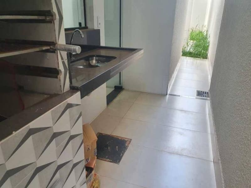 Foto 2 de 13: Casa em leilão em Goiânia - GO — Casa 102m² com Terreno 102m² | Goiânia-GO | Residencial Recanto Das Garças - 3 Dorms, 2 Banheiros e 1 Vaga - Financiamento até 420 Meses!