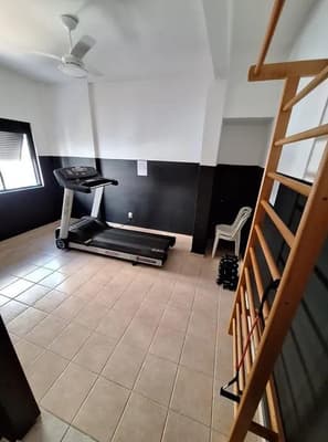 Foto 5 de 23: Apartamento em leilão em Santos - SP — Apartamento em Santos com 132m² e 02 vagas, apenas 80 metros da Praia José Menino