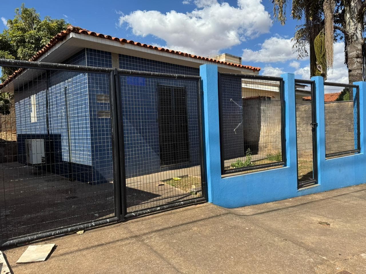 Foto 7 de 8: Comercial em leilão em Patos De Minas - MG — Prédio Comercial c/ Terreno de 223m², Desocupado no Alvorada III, Patos de Minas/MG