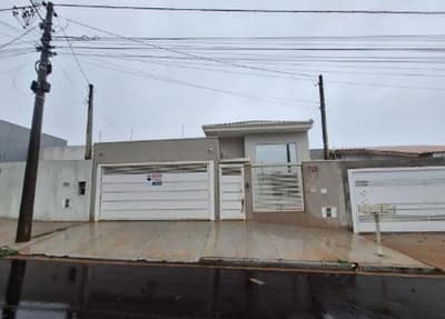 Foto 1 de 3: Casa em leilão em Botucatu - SP — Casa 250m², Residencial Ouro Verde, Botucatu/SP - Ocupada