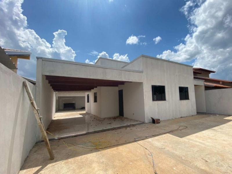 Foto 3 de 12: Casa em leilão em Juara - MT, bairro Loteamento Jardim Floresta — Casa, 300.0 m2, Juara / MT