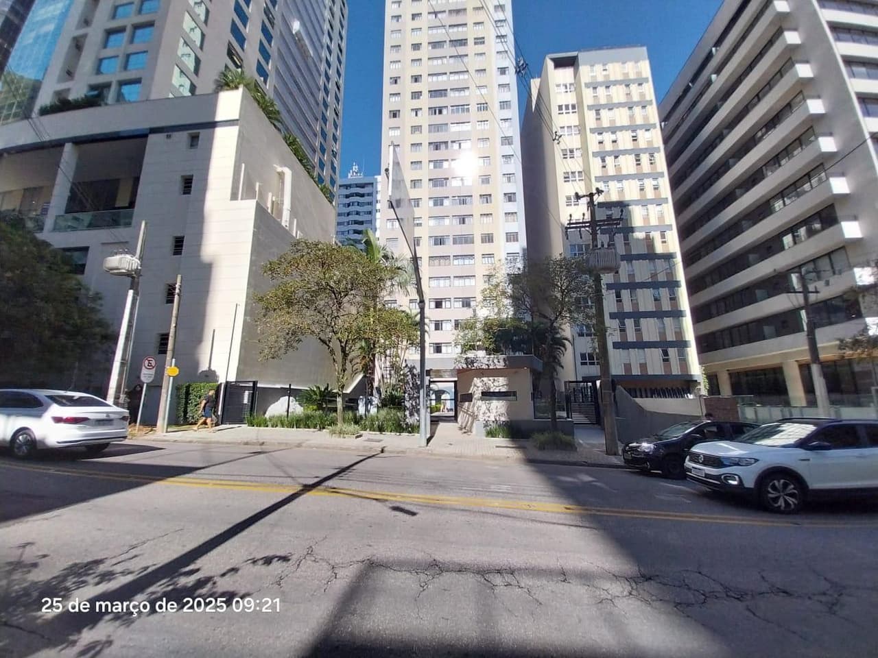 Foto 11 de 15: Apartamento em leilão em Curitiba - PR, bairro Bigorrilho — Apartamento com a área construída exclusiva de 64,48m², Curitiba/PR