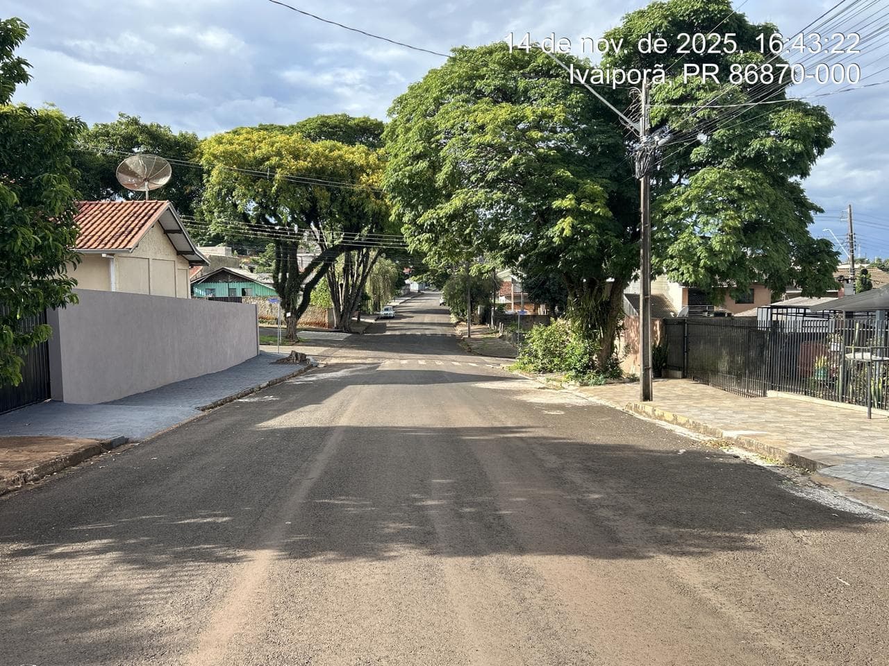 Foto 3 de 5: Casa em leilão em Ivaiporã - PR, bairro Centro — Fração ideal de 25% de Casa com áreas construída de 179,280m² e total de 387,84m² - Ivaiporã/PR