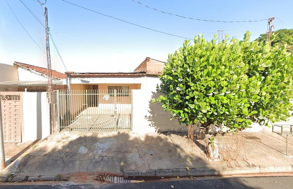 Casa em leilão em São José Do Rio Preto - SP — Casa, A.T. 200m², A.C. 183m³, Solo Sagrado I (Direitos)