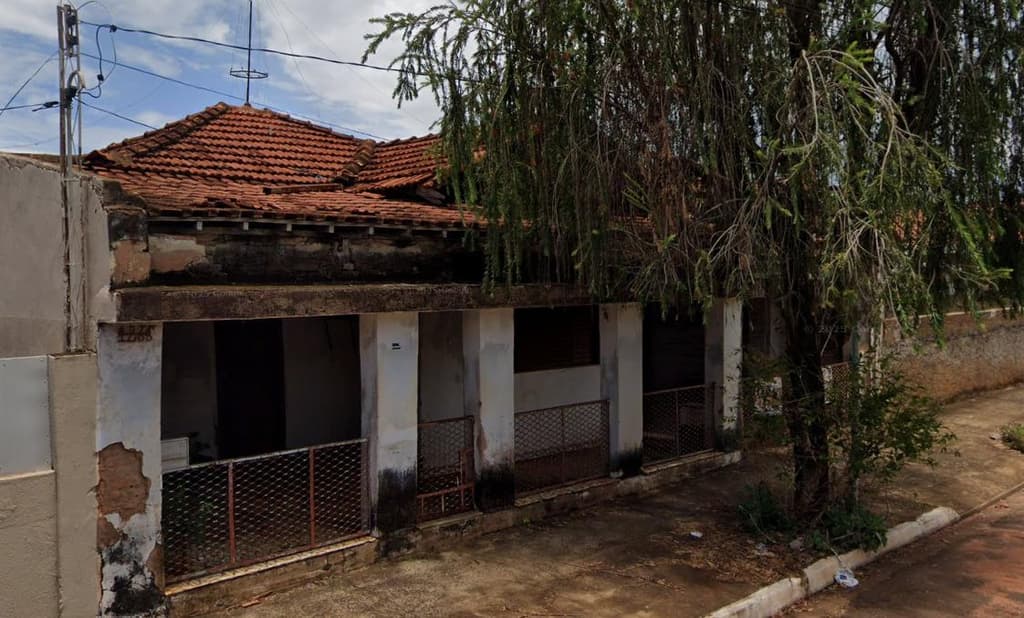 Casa em leilão em Olímpia - SP — (16,66%) Casa, A.T. 264m²