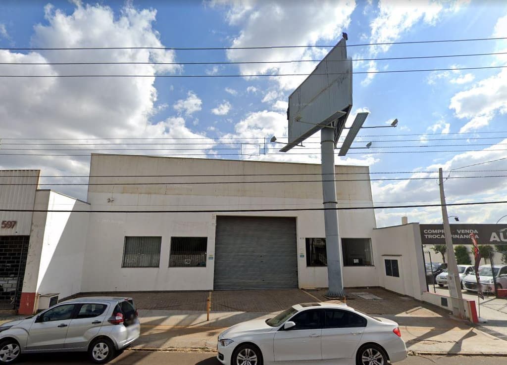 Comercial em leilão em São Carlos - SP — Prédio Comercial 989m² DESOCUPADO em São Carlos/SP