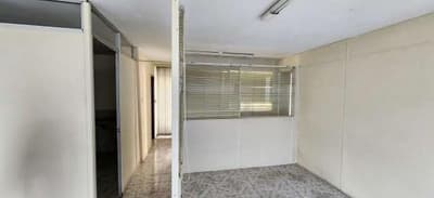 Foto 5 de 9: Comercial em leilão em Curitiba - PR — Salão n° 3, do Edifício Santos Andrade, Curitiba/PR