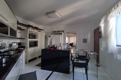 Foto 8 de 21: Apartamento em leilão em Chapecó - SC, bairro Centro — Apto 217m² c/ 2 Vagas | Centro, Chapecó/SC | 337m² Totais | Região Nobre, Próximo à Av. Getúlio Vargas e Arena Condá!