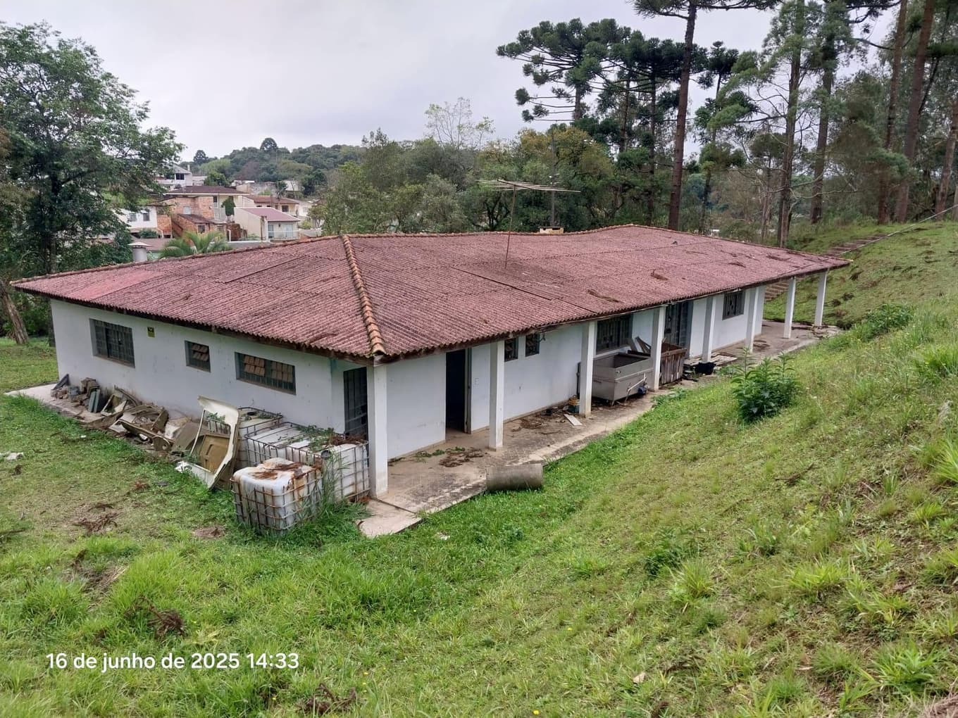 Foto 5 de 16: Terreno em leilão em Almirante Tamandaré - PR, bairro Campina do Arruda — Imóvel terreno de 17.095m² e 2.727m² de área construida, R Ver. Dirceu Pavoni, 246/272 em Alm. Tamandaré/PR. Massa Falida THI Bobinas.