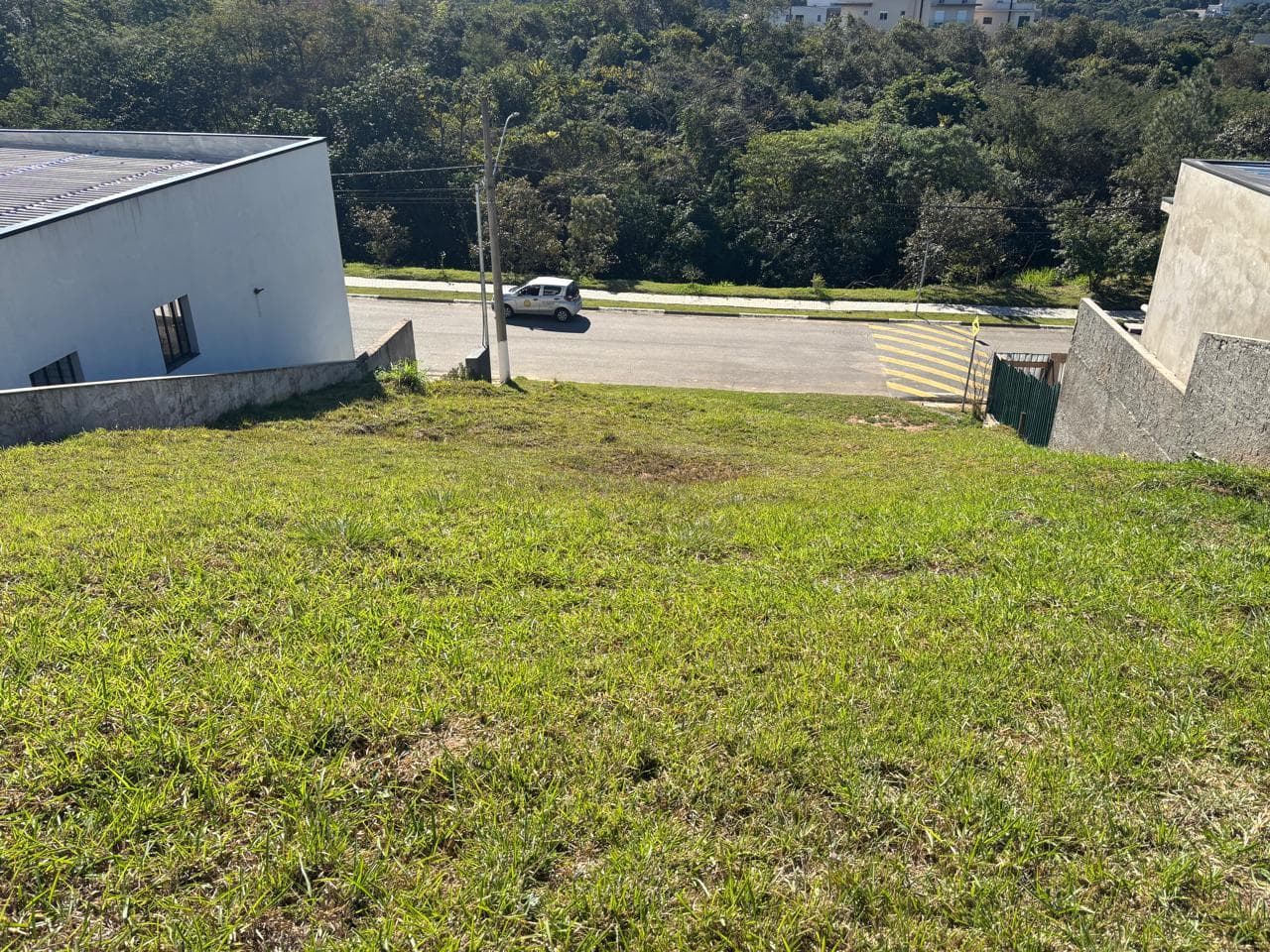 Foto 1 de 7: Terreno em leilão em Santana De Parnaíba - SP — Terreno 361m², Desocupado no Sítio do Rosário em Santana de Parnaíba/SP