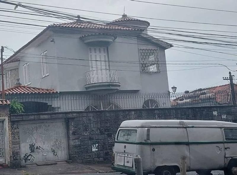 Foto 24 de 36: Casa em leilão em Rio De Janeiro - RJ, bairro Vila Isabel — Casa 374m² com Terreno 300m² | Rio de Janeiro-RJ | Vila Isabel | Oportunidade com 2 Vagas - Próx. ao Maracanã e à Av. 28 de Setembro - Financiamento até 420 Meses!