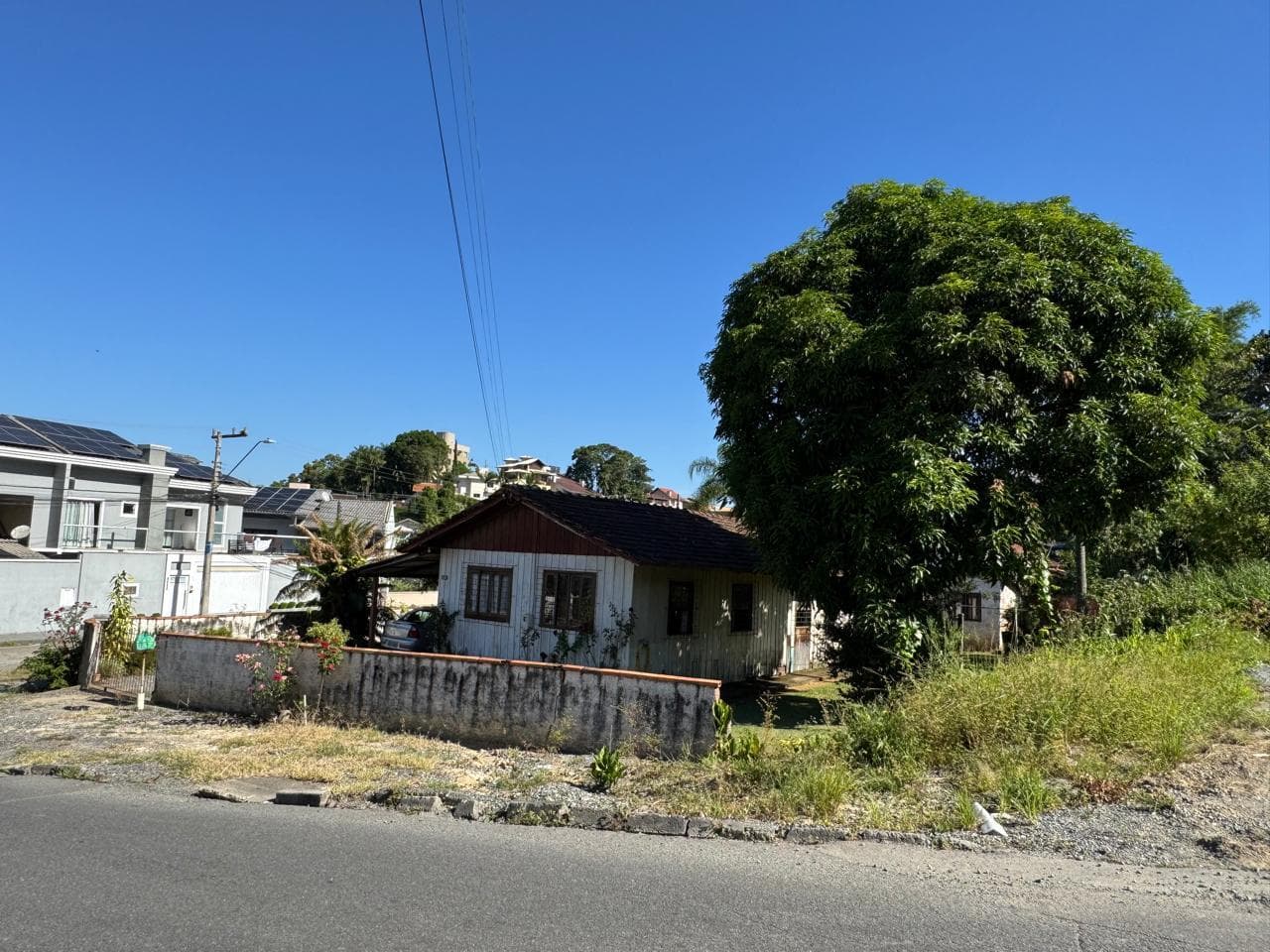 Foto 4 de 5: Terreno em leilão em Joinville - SC — Terreno com A.T. 693m², Joinville/SC
