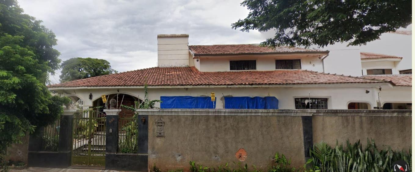 Casa em leilão em Maringá - PR — Casa com área de 548,52m², área de terreno 645,00m² Rua Tomé de Souza, 548, zona 02, Esquina com a Rua Arion R. de Campos, Maringá/PR