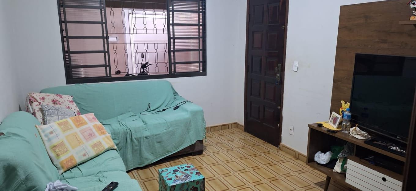 Foto 4 de 23: Casa em leilão em Araraquara - SP — Casa com 161.34 m² de área construída e 231.17 m² de terreno