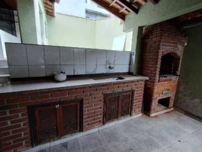 Foto 4 de 13: Casa em leilão em Suzano - SP, bairro Tabamarajoara — Casa 218m² com Terreno 250m² | Suzano-SP | Tabamarajoara - A 400 metros da Rodovia Índio Tibiriçá - Financiamento até 420 Meses!