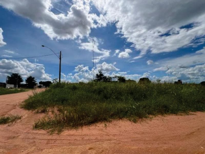 Foto 2 de 3: Terreno em leilão em Cerejeiras - RO, bairro São José de Anchieta — Lote, 450.0 m2, Cerejeiras / RO