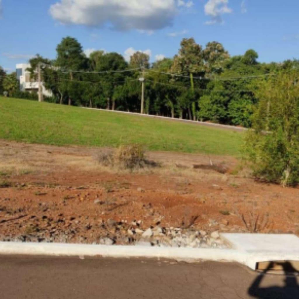 Foto 5 de 6: Terreno em leilão em Capitão Leônidas Marques - PR — TERRENO MARINAS DE CAPITÃO - LOTE Nº 105