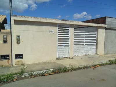 Casa em leilão em Feira De Santana - BA — Casa de 41,56 m2, com 2 quartos, em FEIRA DE SANTANA/BA.