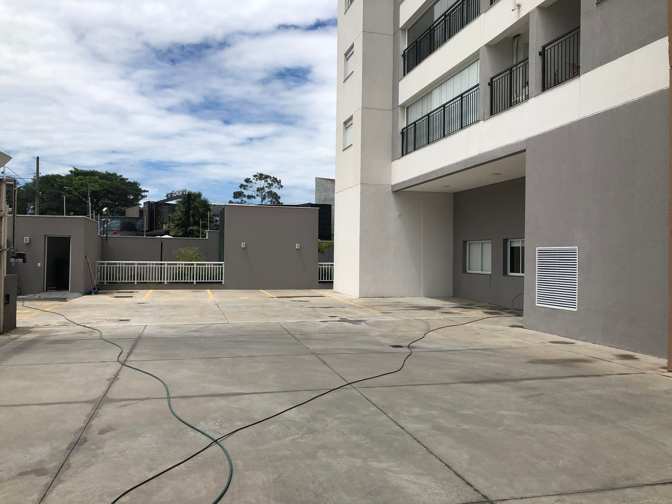 Foto 4 de 32: Apartamento em leilão em Taubaté - SP, bairro Vila Costa — Apto 94m² | Vila Costa (Taubaté) | 2 Vagas | DESOCUPADO: Excelente Localização Próximo ao Taubaté Shopping. Ideal p/ Moradia ou Renda!
