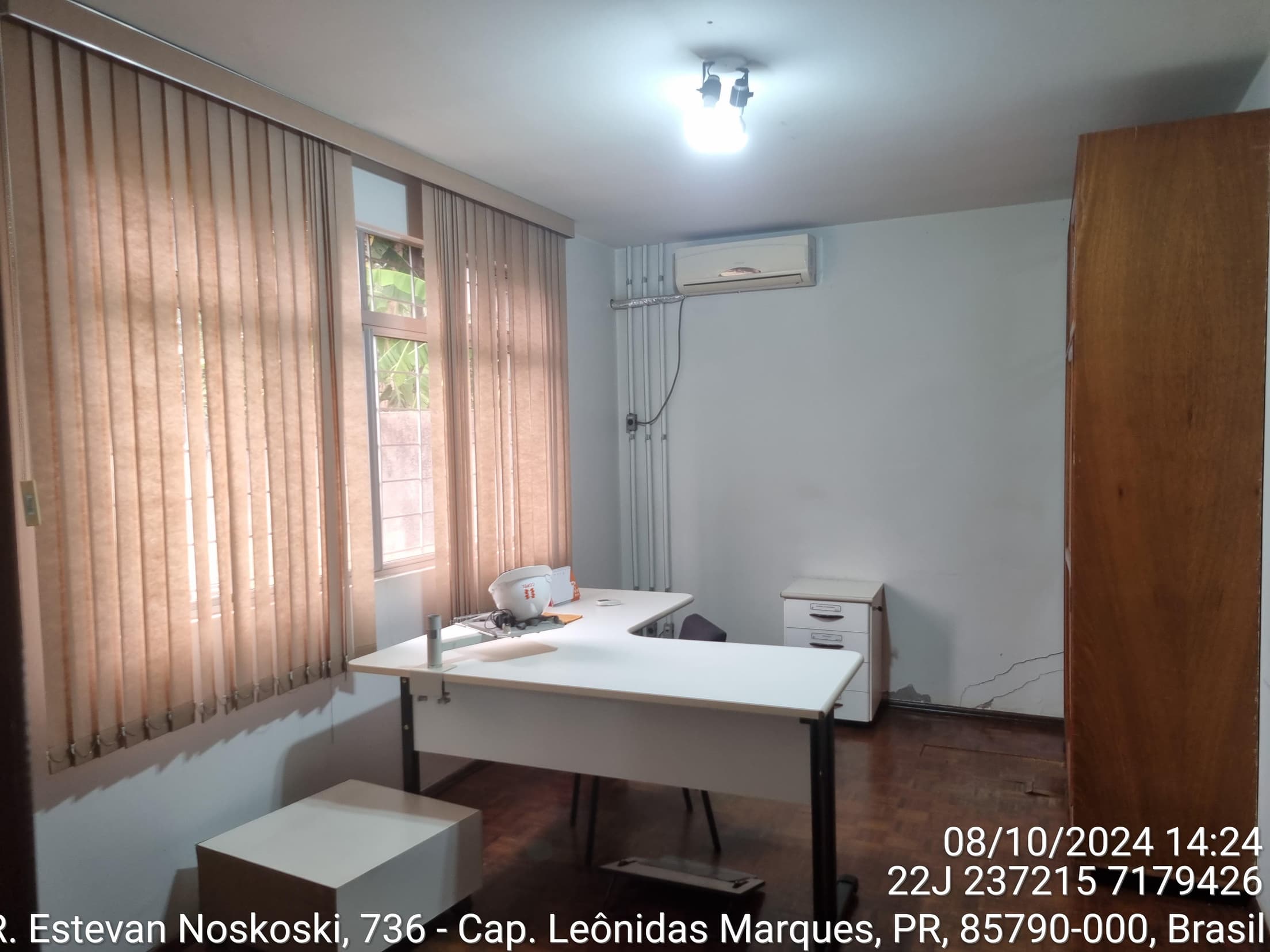 Foto 4 de 8: Casa em leilão em Capitão Leônidas Marques - PR — Casa 152m² Desocupada no Bairro Centro em Capitão Leonidas Marques/PR