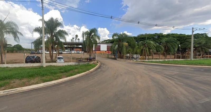 Terreno em leilão em Casa Branca - SP — (25%) Galpão, A.T. 4.800m², A.C.995m²