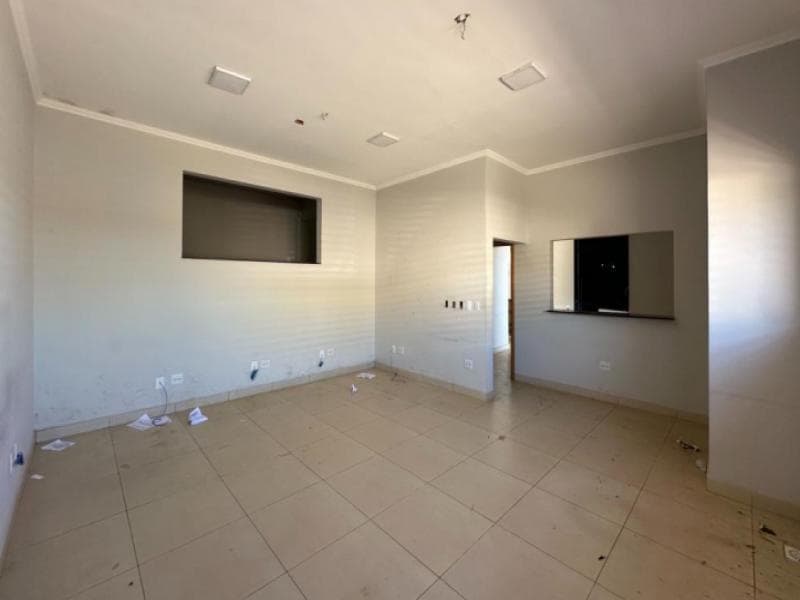 Foto 7 de 13: Comercial em leilão em Valparaíso - SP, bairro Centro — Loja_Salao_Comercial, 400.0 m2, Valparaíso / SP