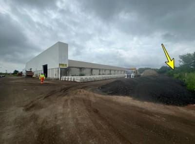 Foto 4 de 7: Terreno em leilão em Itaboraí - RJ, bairro Itambi — 58 Terrenos Desocupados com 69.330m² de área total no Loteamento Colônia Agrícola de Itambi, Distrito de Itambi, Itaboraí/RJ | Potencial p/ Loteamento, Galpões ou Logística. Grande Oportunidade de Valor para Investidores!