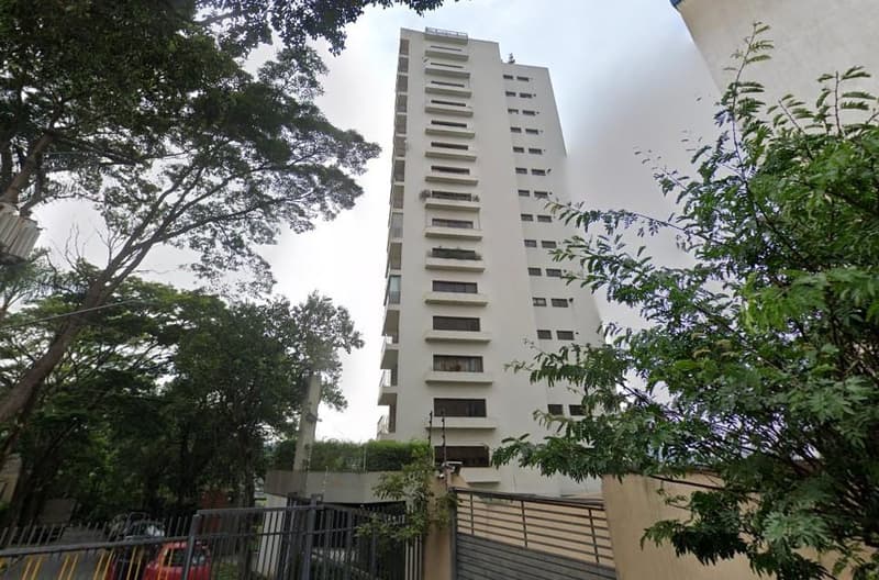Apartamento em leilão em São Paulo - SP — Apartamento - Butantã - Edifício Sílvia - A.U. 315,77m² - A.T. 517,37m² - 4 vagas