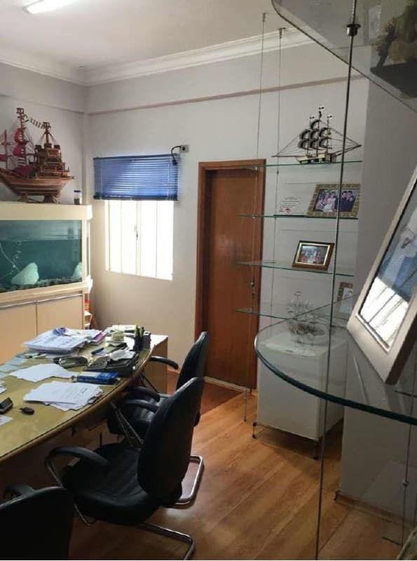 Foto 19 de 24: Comercial em leilão em Maringá - PR — Parte Ideal de 50% do Edifício Comercial Mandarino de área construída de 2.424,75m² - Zona 09, Maringá/PR