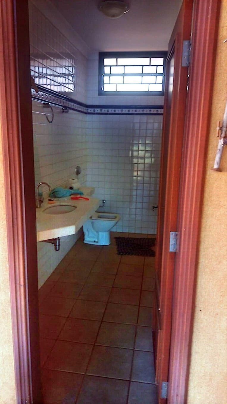 Foto 6 de 9: Casa em leilão em Catanduva - SP — Casa, A.T. 360m², A.C. 219m², Pq. Res. Agudo Romão