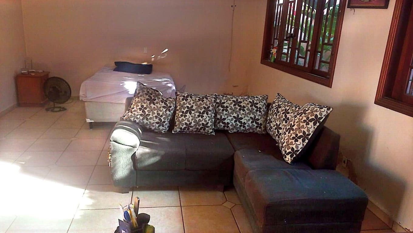 Foto 3 de 9: Casa em leilão em Catanduva - SP — Casa, A.T. 360m², A.C. 219m², Pq. Res. Agudo Romão
