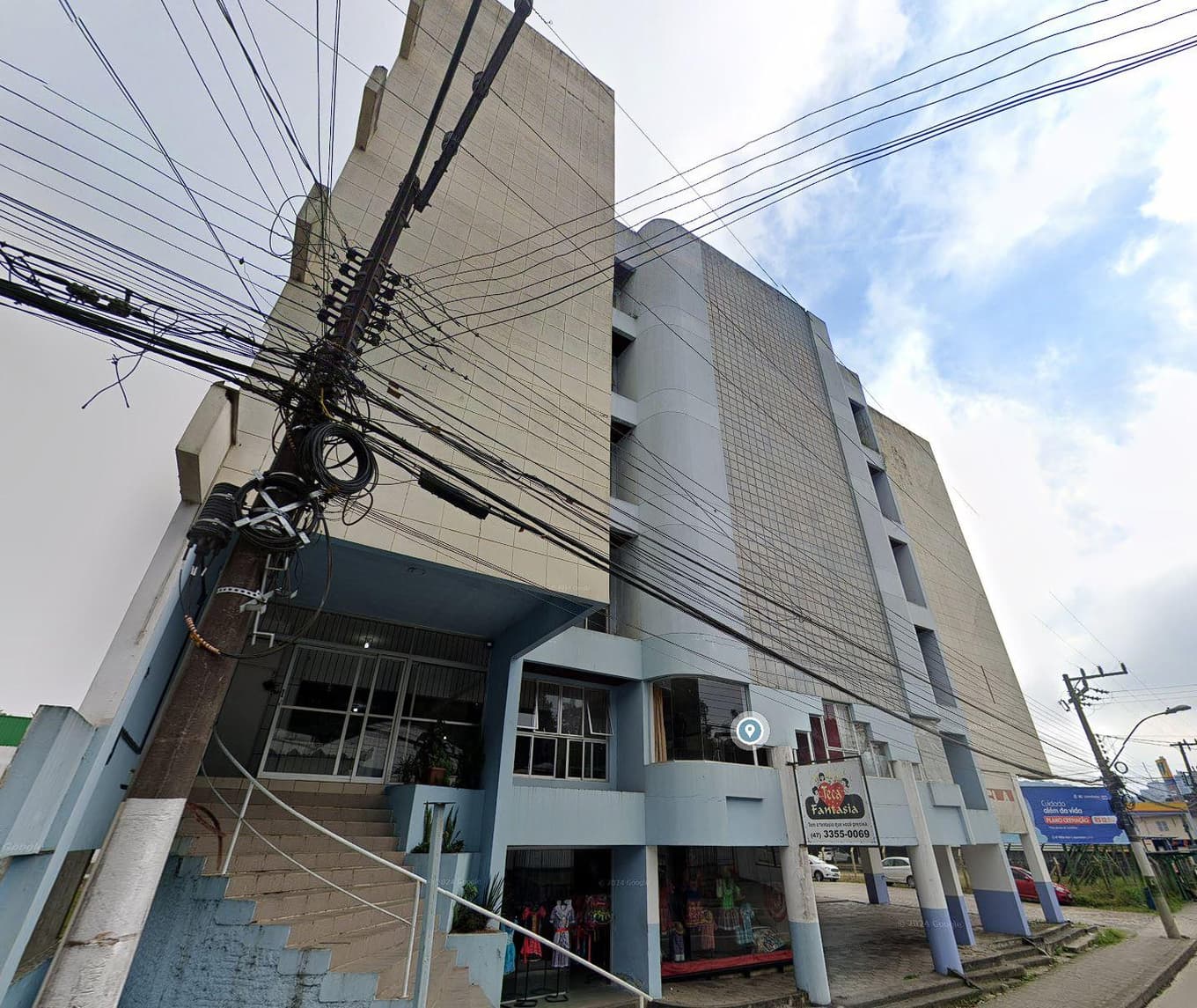 Comercial em leilão em Brusque - SC — Sala Comercial 30m² Desocupada no Azambuja em Brusque/SC
