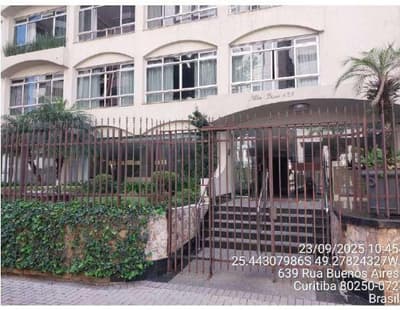 Apartamento em leilão em Curitiba - PR, bairro Água Verde — Apartamento sob nr.51-B, 4º andar, do Bloco "B" do "EDIFICIO NOTRE DAME" -área construída de 337,2450m2 - Rua Buenos Aires, 639, Bairro: Água Verde, Curitiba/PR.