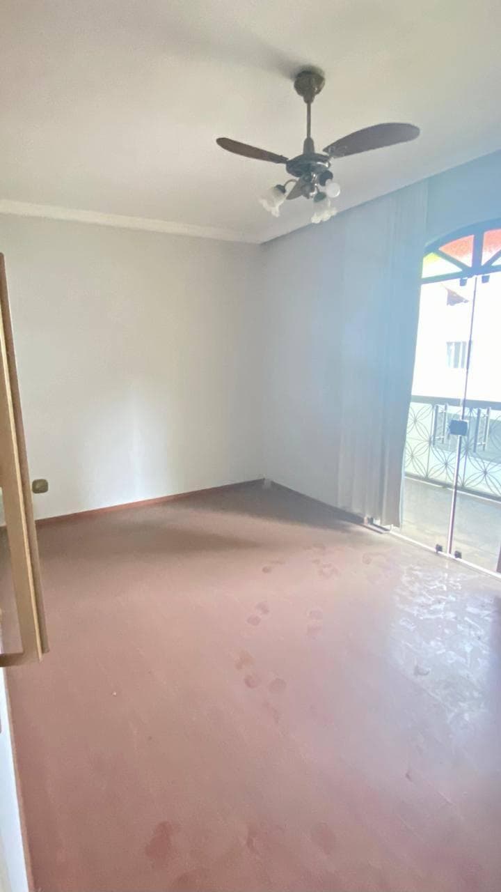 Foto 2 de 19: Casa em leilão em Pouso Alegre - MG, bairro Centro — Casa, Pouso Alegre / MG