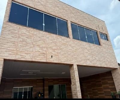 Casa em leilão em Cristalina - GO, bairro Setor Aeroporto — SOBRADO RESIDENCIAL | A.T. 225m² e A.C 195,82m² | SETOR AEROPORTO EM CRISTALINA GO