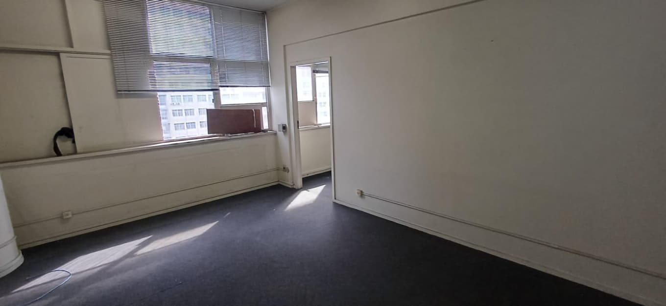 Foto 37 de 57: Comercial em leilão em Rio De Janeiro - RJ, bairro Centro — Conjunto Comercial 377m² na Av. Presidente Vargas, 583 | Centro/RJ | Próximo ao Metrô Uruguaiana e Candelária | Oportunidade para Investidores!